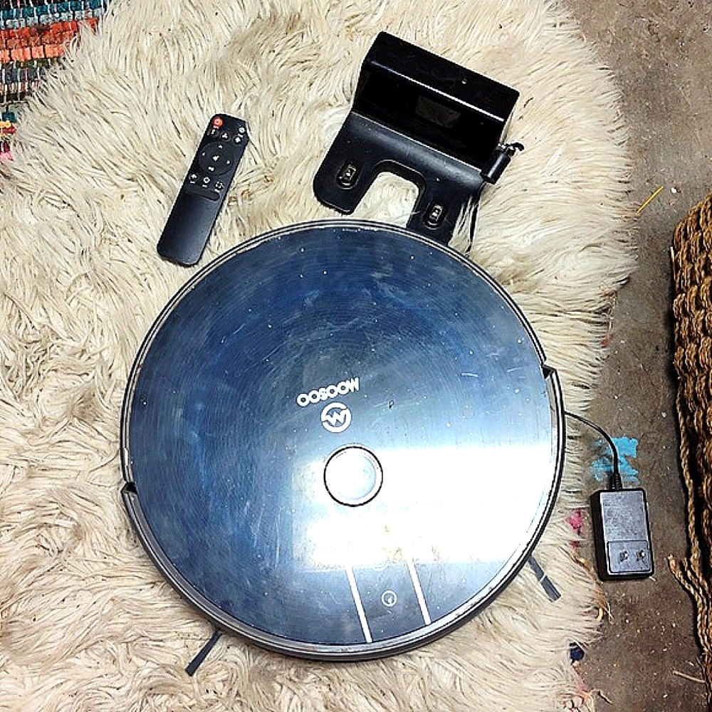 Moosoo Large Robot Vacuum With Remote Works Flawlessly! And It's A lot Of Fun
